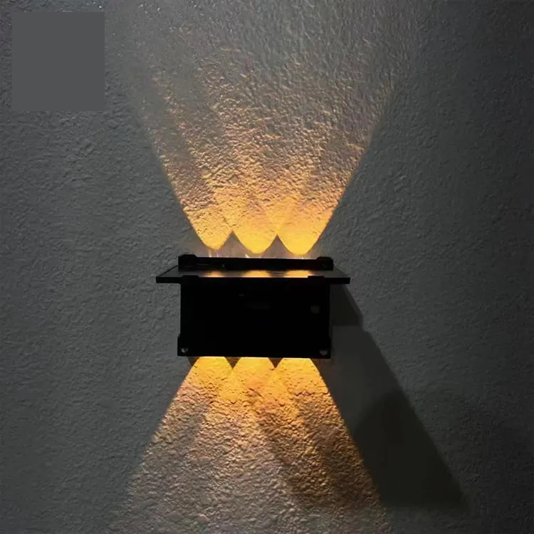 Foco Solar Aplique Bidireccional 6 LED Luz Calida