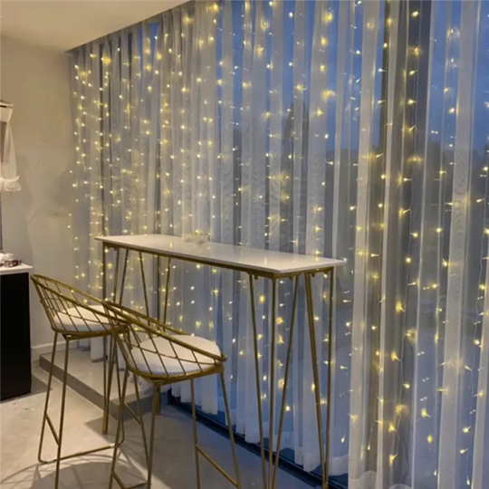 Cortina Led Solar Cable Impermeable 2x2mts Hada Luz Cálida