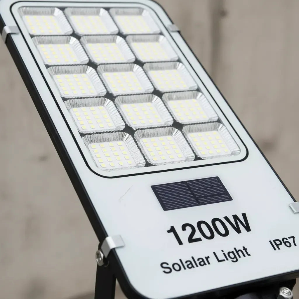 Foco LED Solar 1200W de Alta Potencia