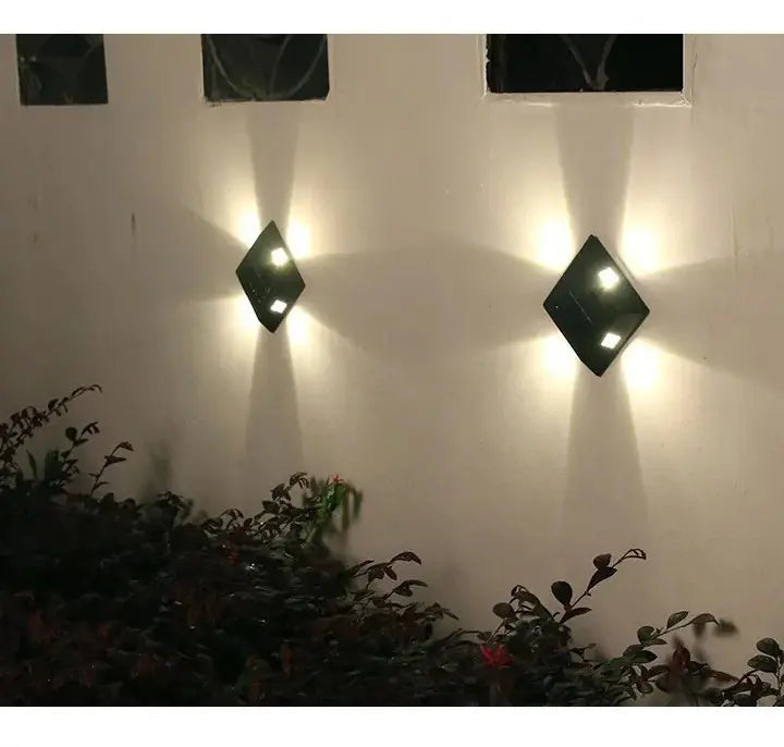 Lampara Solar Led Pared / Piso Impermeable Ip65 Exterior 4 unidades