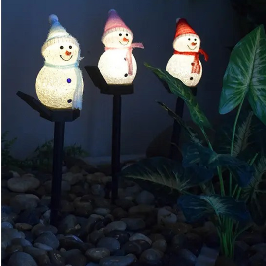 ESTACA SOLAR LED LUZ CÁLIDA ESTILO MUÑECO DE NIEVE