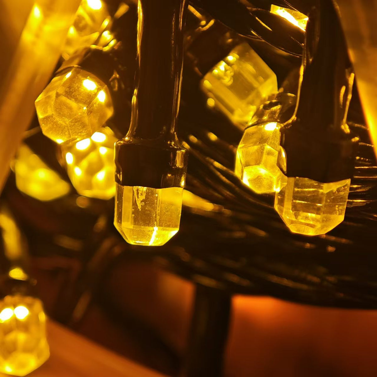 Guirnalda Solar LED 50 m 210 Luces Diamante para Navidad y Decoracion